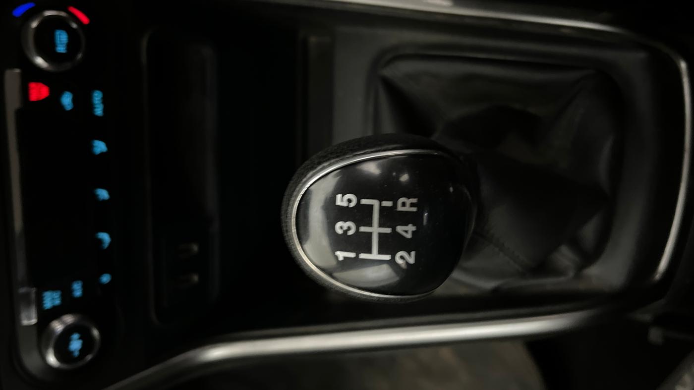 2019 Ford Ecosport TITANIUM 1.5L PETROL, Petrol, Manual, 68,303 km, Gear Lever