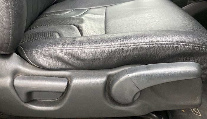 2018 Honda WR-V 1.5 i-DTEC VX MT, Diesel, Manual, 53,997 km, Driver Side Adjustment Panel