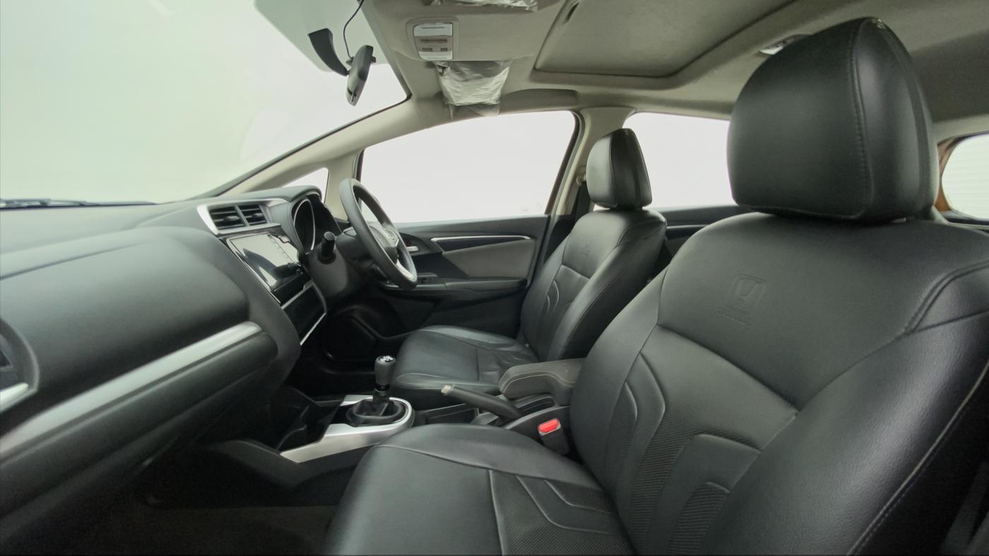 2018 Honda WR-V 1.5 i-DTEC VX MT, Diesel, Manual, 53,997 km, Right Side Front Door Cabin