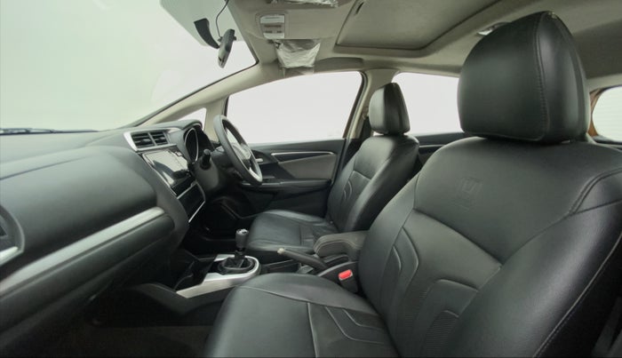 2018 Honda WR-V 1.5 i-DTEC VX MT, Diesel, Manual, 53,997 km, Right Side Front Door Cabin