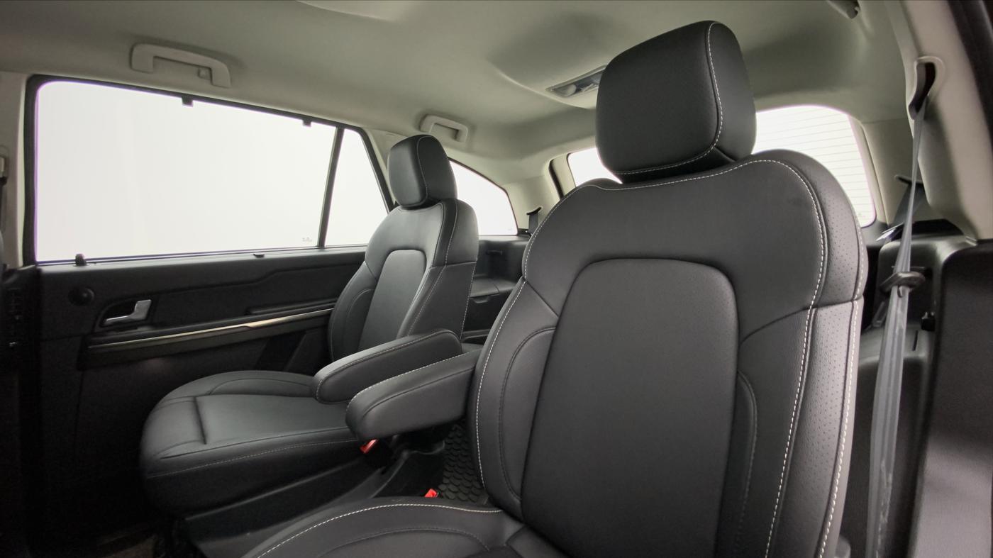2018 Tata Hexa Varicor 400 XTA, Diesel, Automatic, 41,332 km, Right Side Rear Door Cabin