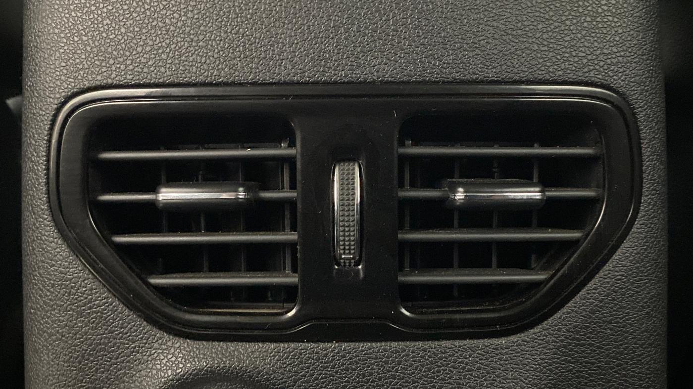 2018 Tata Hexa Varicor 400 XTA, Diesel, Automatic, 41,332 km, Rear AC Vents