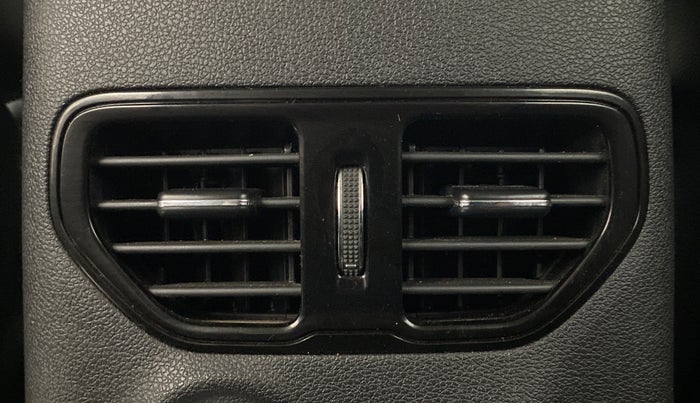 2018 Tata Hexa Varicor 400 XTA, Diesel, Automatic, 41,332 km, Rear AC Vents
