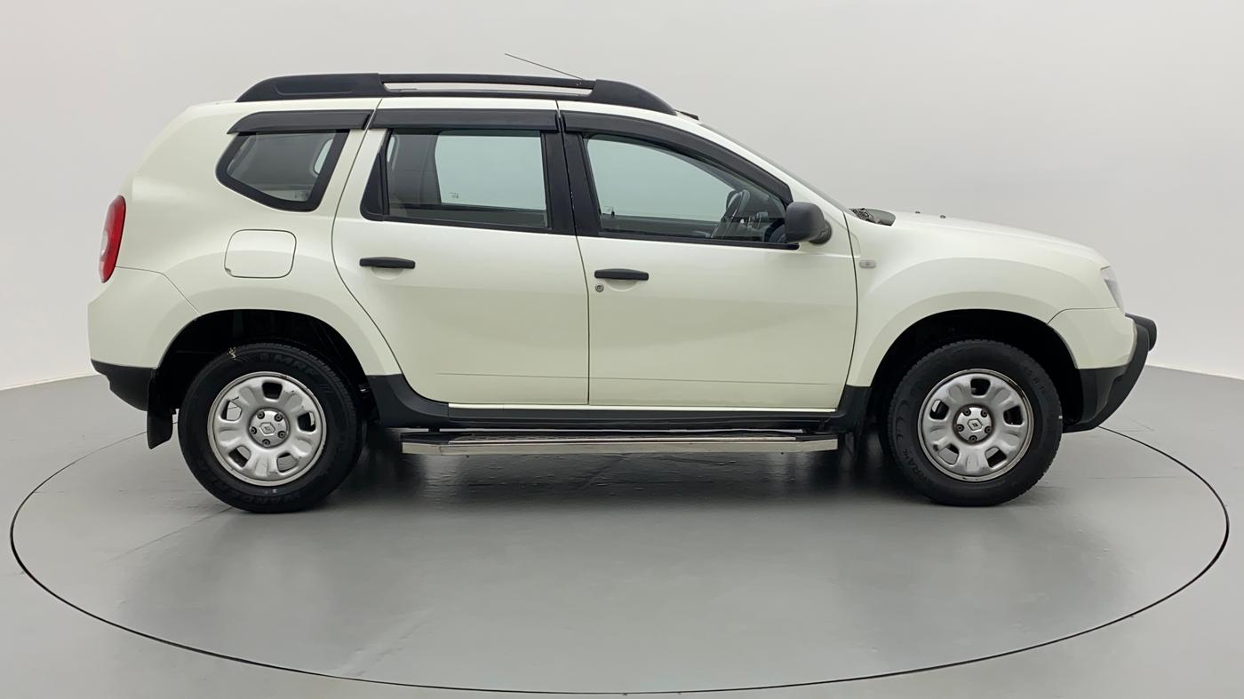 2014 Renault Duster 85 PS RXE DIESEL ADVENTURE, Diesel, Manual, 65,738 km, Right Side View