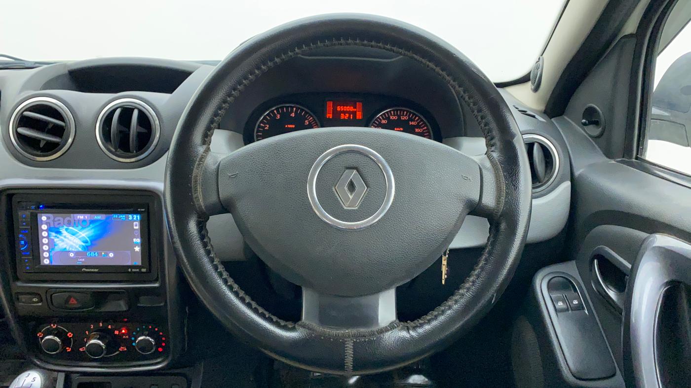 2014 Renault Duster 85 PS RXE DIESEL ADVENTURE, Diesel, Manual, 65,738 km, Steering Wheel Close Up