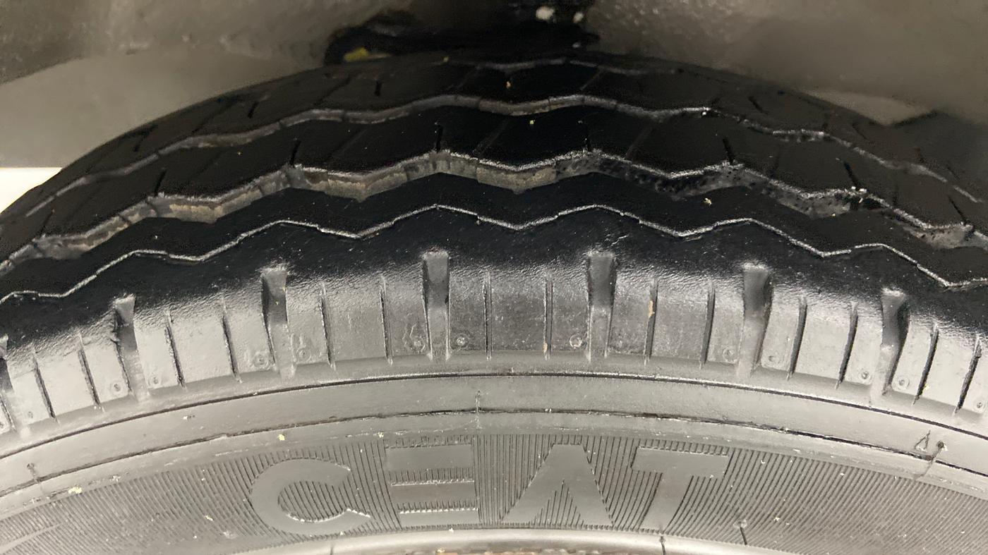 2020 Maruti Eeco 5 STR WITH AC PLUSHTR, Petrol, Manual, Left Front Tyre Tread