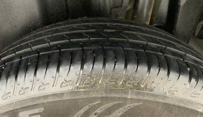 2022 Maruti BREZZA VXI SMART HYBRID, Petrol, Manual, 4,835 km, Left Rear Tyre Tread
