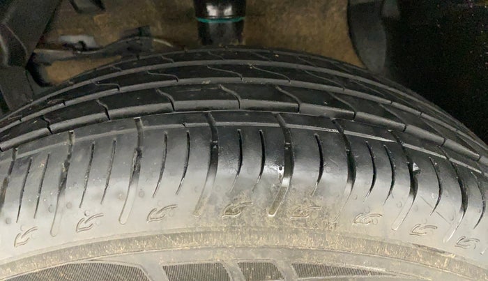 2022 Maruti BREZZA VXI SMART HYBRID, Petrol, Manual, 4,835 km, Left Front Tyre Tread