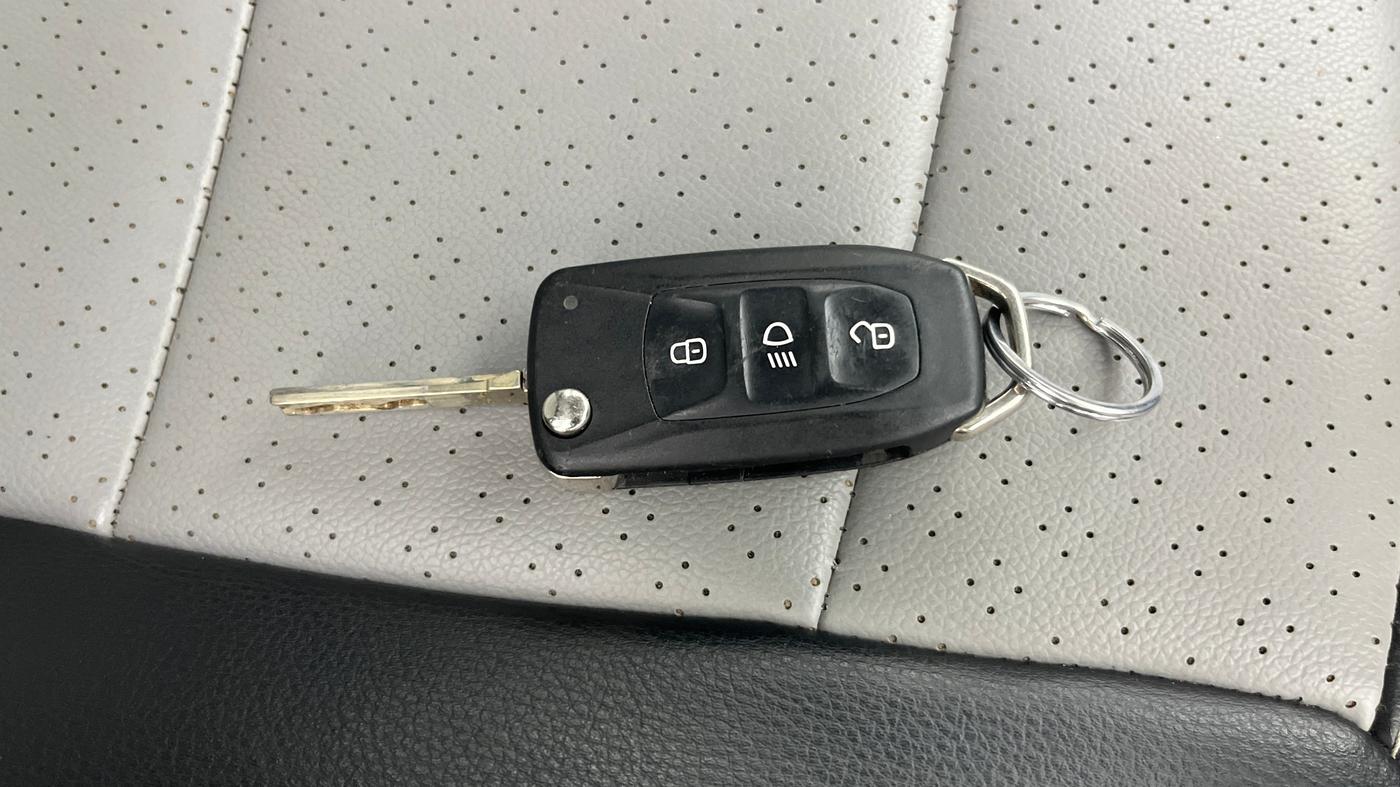 2024 Tata Tiago XM PETROL, Petrol, Manual, 19,986 km, Key Close Up