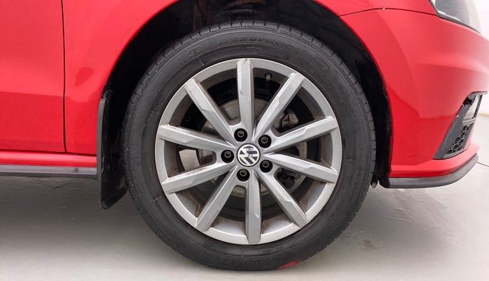 2020 Volkswagen Polo HIGHLINE PLUS 1.0, Petrol, Manual, 60,214 km, Right Front Wheel