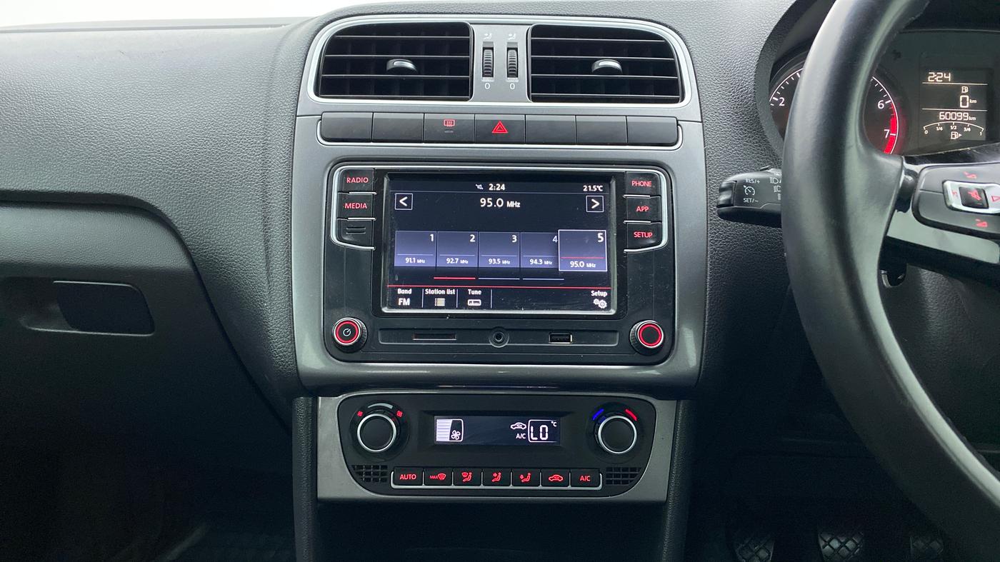 2020 Volkswagen Polo HIGHLINE PLUS 1.0, Petrol, Manual, 60,214 km, Air Conditioner