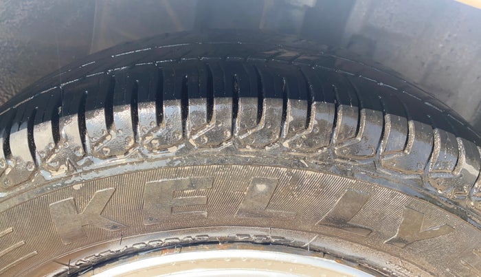 2017 Datsun Redi Go T (O), Petrol, Manual, 56,910 km, Right Front Tyre Tread