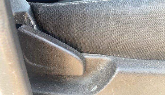 2017 Datsun Redi Go T (O), Petrol, Manual, 56,910 km, Driver Side Adjustment Panel