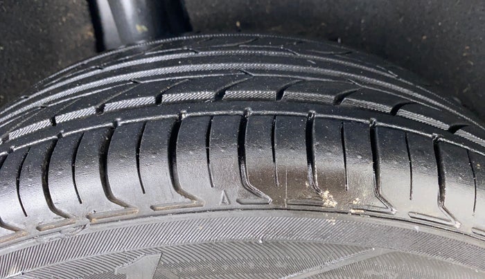 2017 Maruti Baleno DELTA PETROL 1.2, Petrol, Manual, 57,559 km, Right Rear Tyre Tread