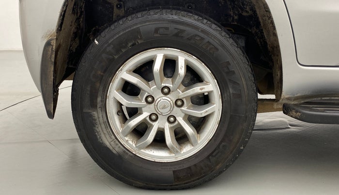 2016 Mahindra TUV300 T8, Diesel, Manual, 52,597 km, Right Rear Wheel