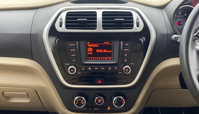 2016 Mahindra TUV300 T8, Diesel, Manual, 52,597 km, Air Conditioner