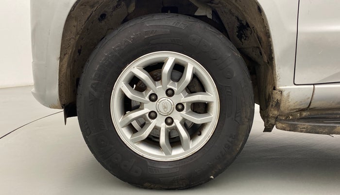 2016 Mahindra TUV300 T8, Diesel, Manual, 52,597 km, Left Front Wheel