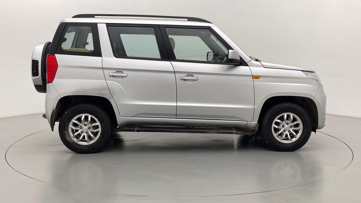 2016 Mahindra TUV300 T8, Diesel, Manual, 52,597 km, Right Side View