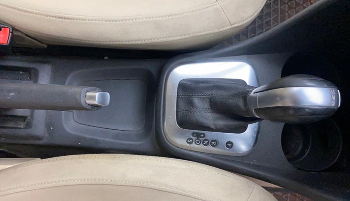 2016 Volkswagen Ameo HIGHLINE DSG 1.5 DIESEL , Diesel, Automatic, 1,01,403 km, Gear Lever