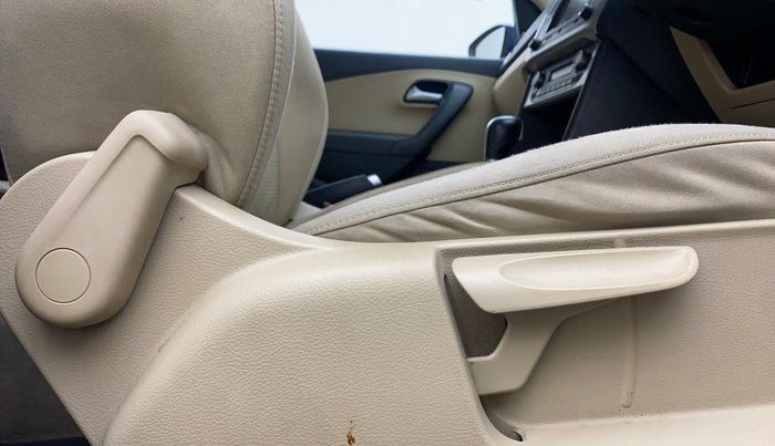 2016 Volkswagen Ameo HIGHLINE DSG 1.5 DIESEL , Diesel, Automatic, 1,01,403 km, Driver Side Adjustment Panel