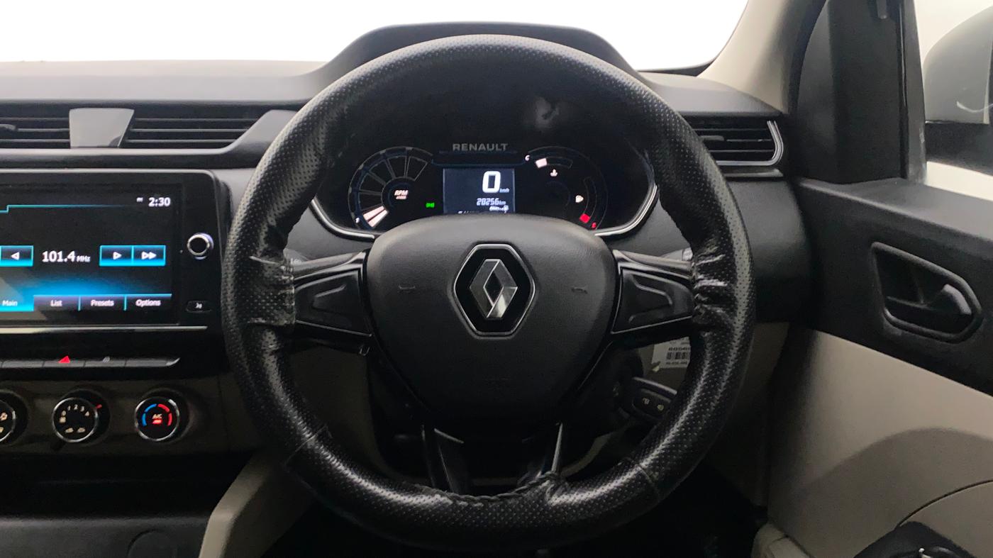 2019 Renault TRIBER RXT, Petrol, Manual, 28,304 km, Steering Wheel Close Up