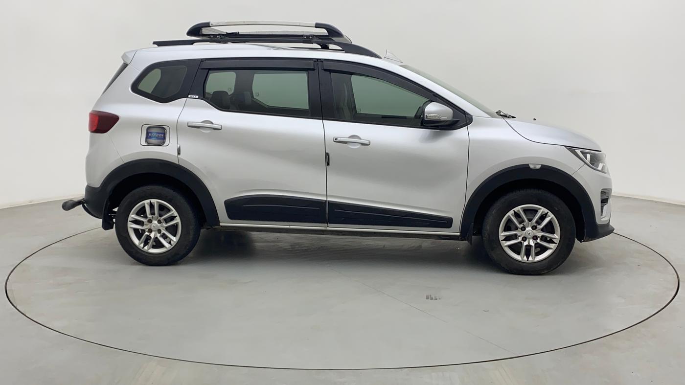2019 Renault TRIBER RXT, Petrol, Manual, 28,304 km, Right Side View