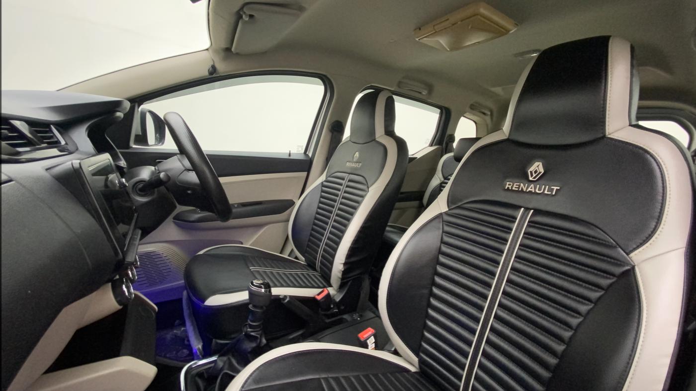 2019 Renault TRIBER RXT, Petrol, Manual, 28,304 km, Right Side Front Door Cabin