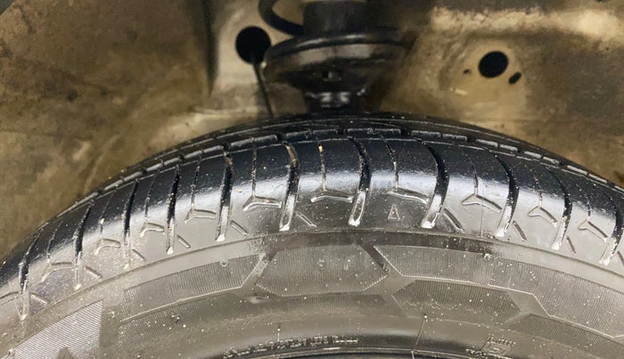 2014 Maruti Wagon R 1.0 VXI, Petrol, Manual, 71,841 km, Right Front Tyre Tread