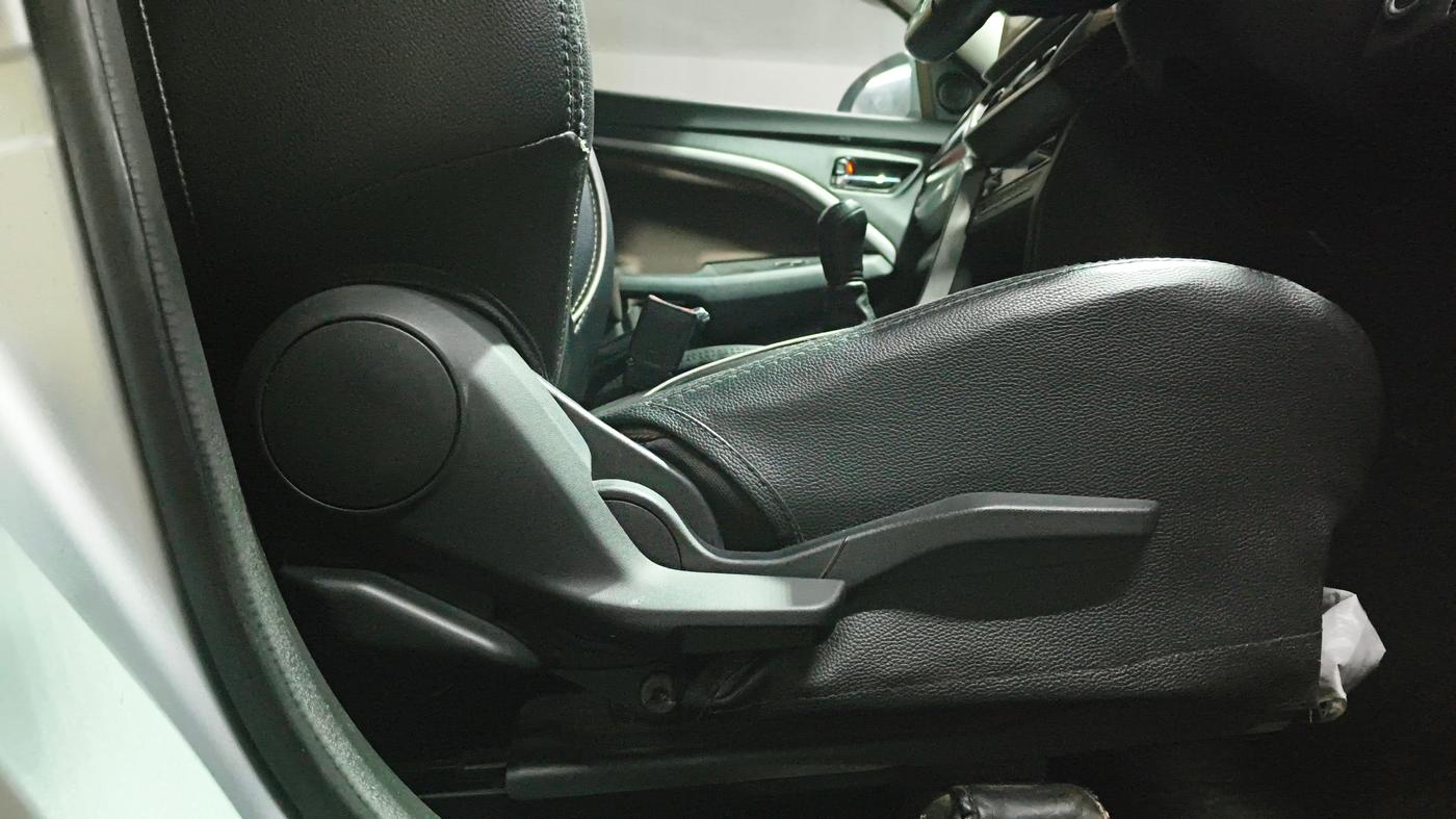 2023 Maruti BREZZA ZXI SMART HYBRID , Petrol, Manual, 83,053 km, Driver Side Adjustment Panel