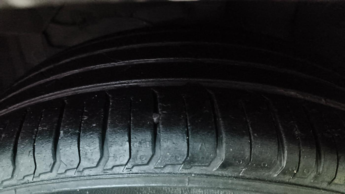 2023 Maruti BREZZA ZXI SMART HYBRID , Petrol, Manual, 83,053 km, Left Front Tyre Tread