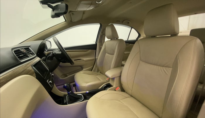 2020 Maruti Ciaz ALPHA  AT 1.5 SHVS PETROL, Petrol, Automatic, 28,539 km, Right Side Front Door Cabin