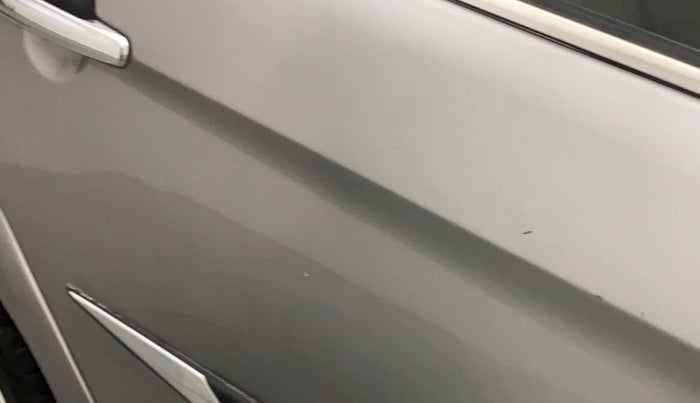 2020 Maruti Ciaz ALPHA  AT 1.5 SHVS PETROL, Petrol, Automatic, 28,539 km, Right rear door - Minor scratches