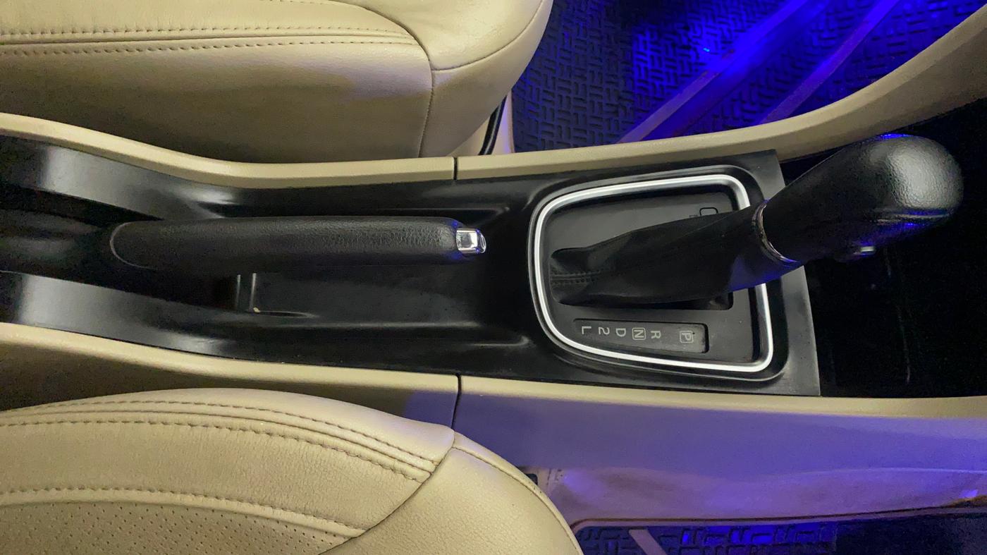2020 Maruti Ciaz ALPHA  AT 1.5 SHVS PETROL, Petrol, Automatic, 28,539 km, Gear Lever