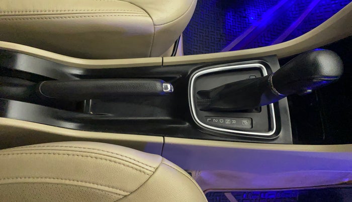 2020 Maruti Ciaz ALPHA  AT 1.5 SHVS PETROL, Petrol, Automatic, 28,539 km, Gear Lever
