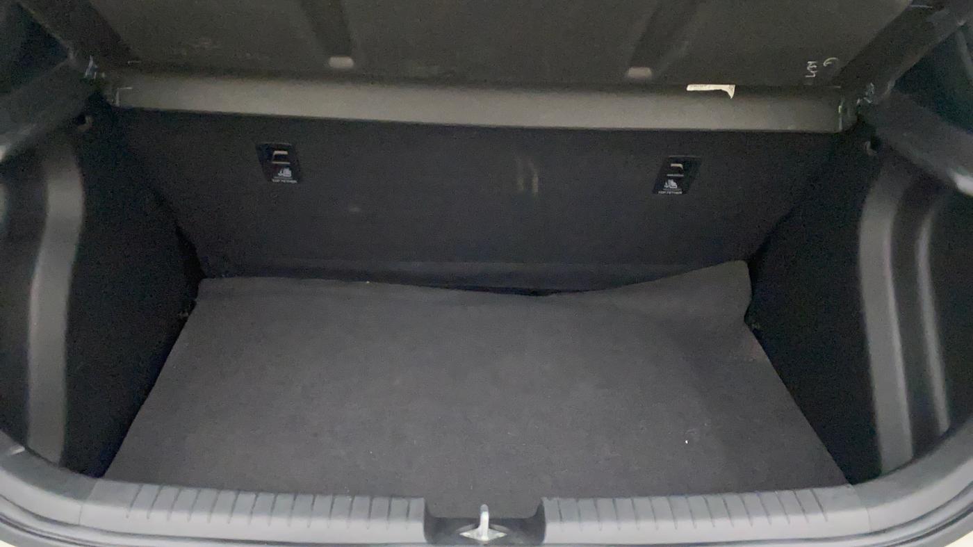 2018 Hyundai i20 Active 1.2 SX, Petrol, Manual, 8,164 km, Boot Inside