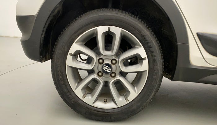 2018 Hyundai i20 Active 1.2 SX, Petrol, Manual, 8,164 km, Right Rear Wheel