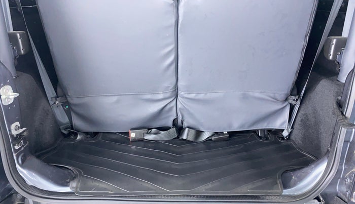 2021 Mahindra Thar LX D 4*4 MT HT, Diesel, Manual, 7,723 km, Boot Inside