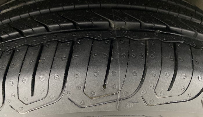 2021 Honda Jazz 1.2L I-VTEC ZX CVT, Petrol, Automatic, 77,476 km, Right Rear Tyre Tread