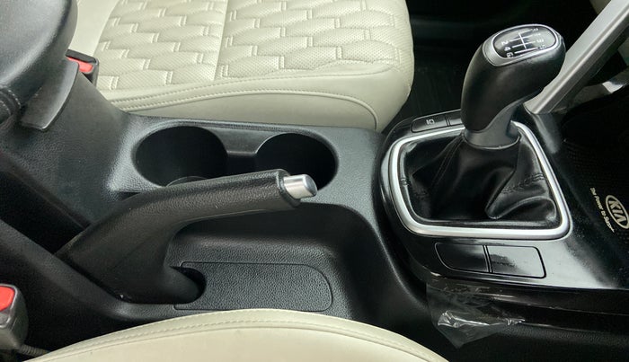 2020 KIA SELTOS HTX 1.5 PETROL MT, Petrol, Manual, 26,495 km, Gear Lever