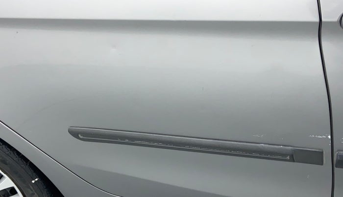 2016 Maruti Ciaz VXI+, Petrol, Manual, 56,282 km, Right rear door - Minor scratches