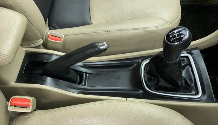 2016 Maruti Ciaz VXI+, Petrol, Manual, 56,282 km, Gear Lever