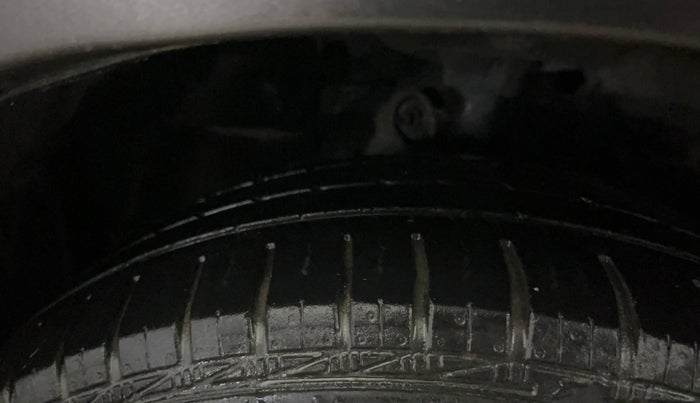 2017 Honda Amaze 1.2L I-VTEC S OPT, Petrol, Manual, 35,285 km, Left Front Tyre Tread