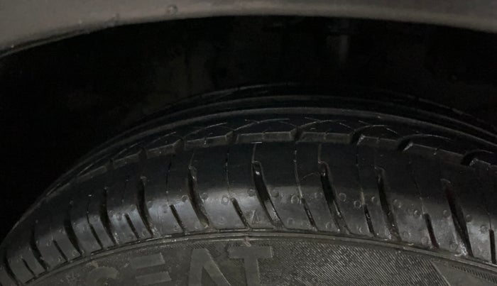 2017 Honda Amaze 1.2L I-VTEC S OPT, Petrol, Manual, 35,285 km, Right Front Tyre Tread