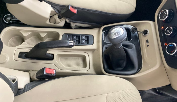 2022 Mahindra BOLERO NEO N10 R, Diesel, Manual, 43,217 km, Gear Lever