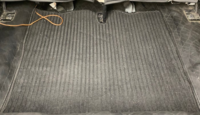 2022 Mahindra BOLERO NEO N10 R, Diesel, Manual, 43,217 km, Boot Inside