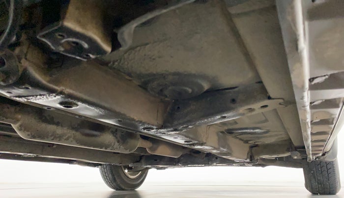 2013 Maruti Swift VXI, Petrol, Manual, 53,644 km, Right Side Underbody