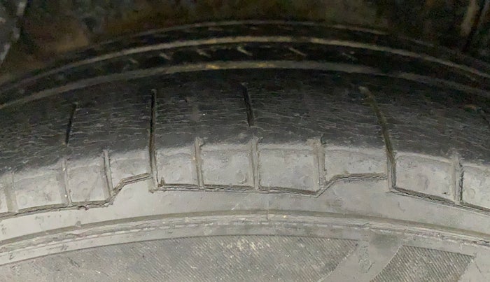 2013 Hyundai i20 ASTA 1.2, Petrol, Manual, 90,368 km, Right Rear Tyre Tread