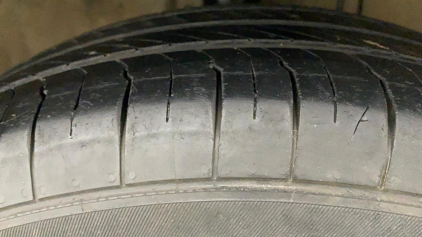 2013 Hyundai i20 ASTA 1.2, Petrol, Manual, 90,368 km, Right Front Tyre Tread
