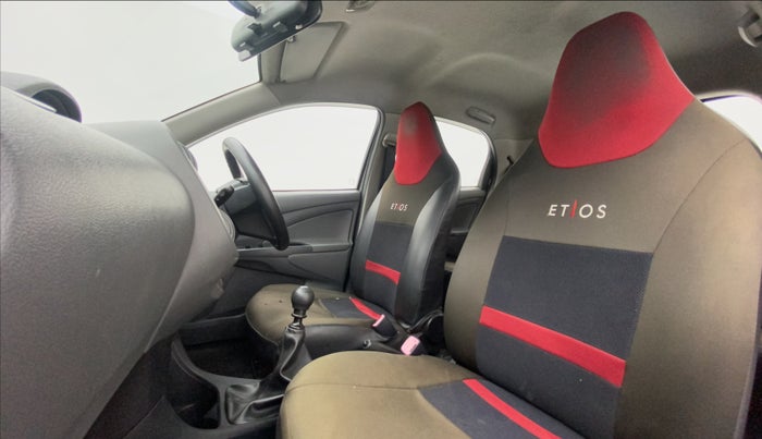 2012 Toyota Etios Liva GD, Diesel, Manual, 1,06,266 km, Right Side Front Door Cabin