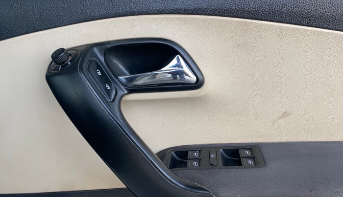 2018 Skoda Rapid AMBITION 1.5 TDI, Diesel, Manual, 92,251 km, Driver Side Door Panels Control